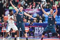CBA-广东胜四川迎14连胜 新疆客场险胜广厦