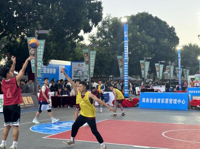 开元体育app下载-夏县中学实行教职工篮球角逐