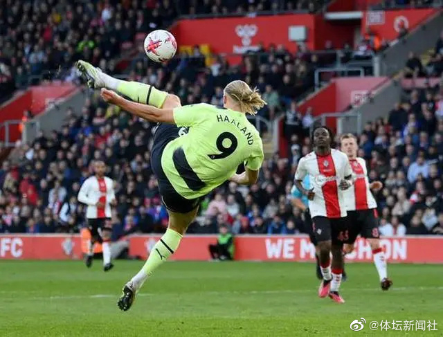 哈兰德倒钩梅开二度