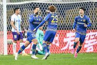 足协杯-吴曦造乌龙阿7破门 苏宁1-1泰达7天后再战