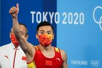 东京奥运会男子蹦床董栋摘银 白俄罗斯名将夺金