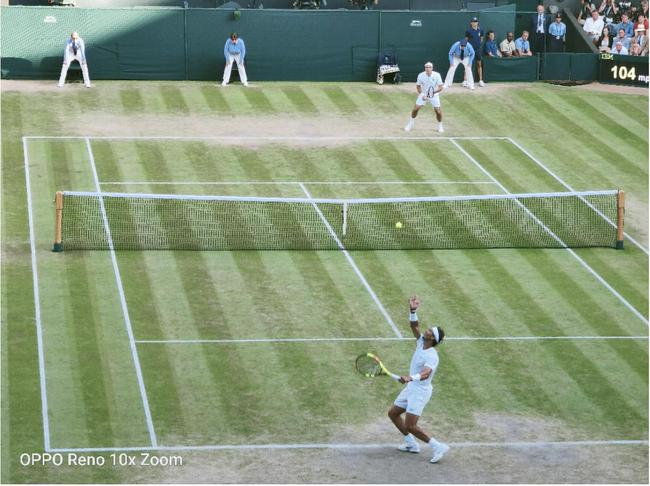 温网现场的费纳决，图为OPPO Reno10倍变焦版拍摄