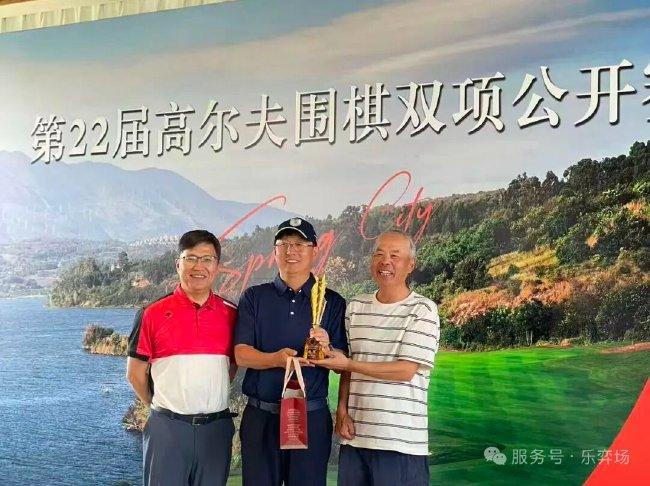 获奖成员合影