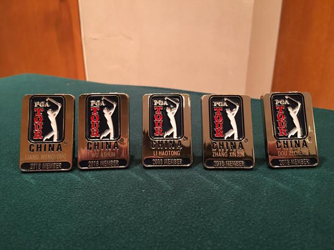 几名中国球员的徽章