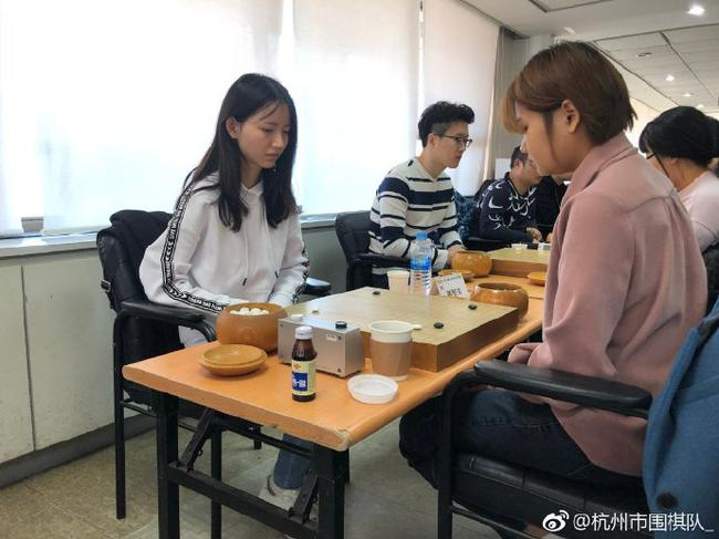 美女棋手高星继续晋级