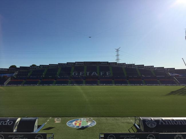 赫塔菲的球场，十分专业