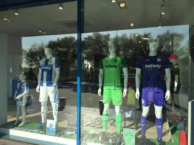 莱加内斯的球迷商店