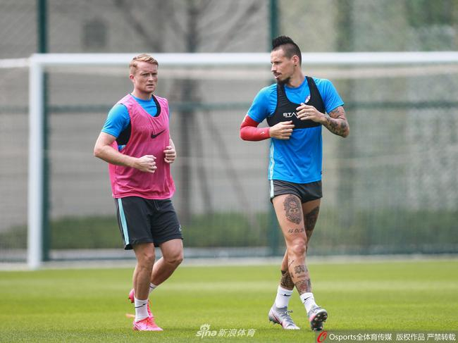 拉尔森与哈姆西克