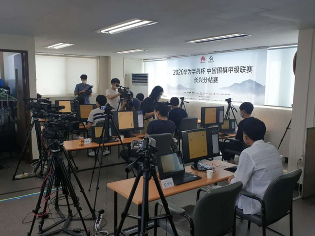 本轮围甲上海清一队有3盘对局在线上进行