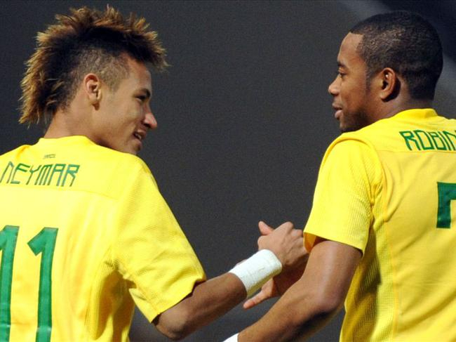 内马尔跟罗比尼奥