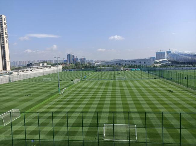 大连人青训基地获得97分的场地