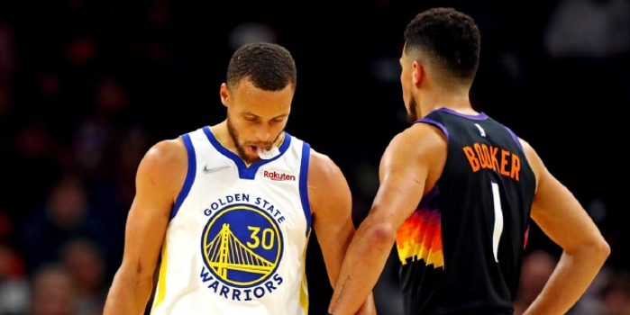 库里布克的成长轨迹对比