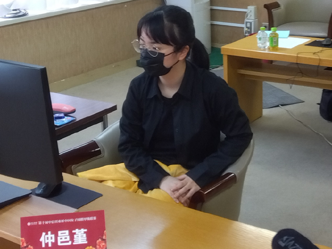 外援仲邑堇三段