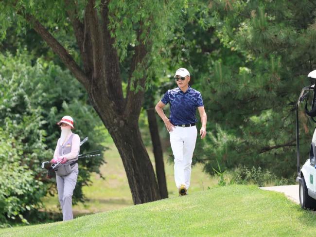 全明星高尔夫初夏赛举办 马丽、李翰均夺总杆冠军