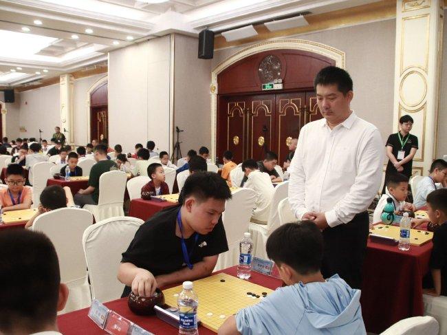 中国围棋协会主席常昊不雅战定段赛