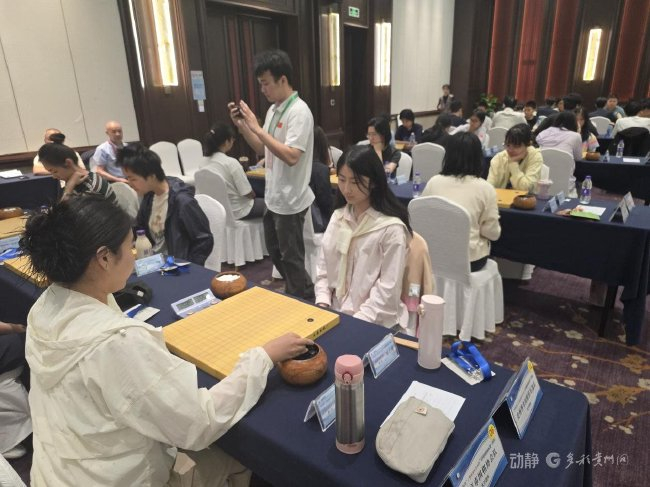 （图为队员在比赛中）