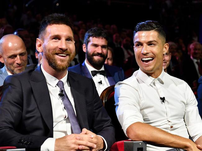 我们的成就啊，也不光看我们自己……