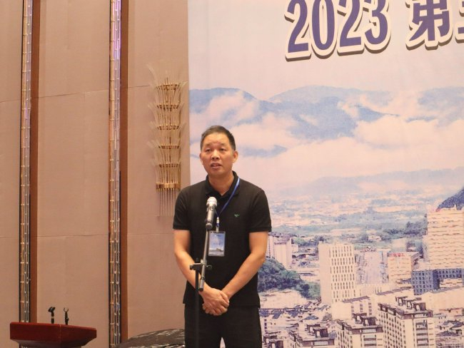 裁判员代表宣誓