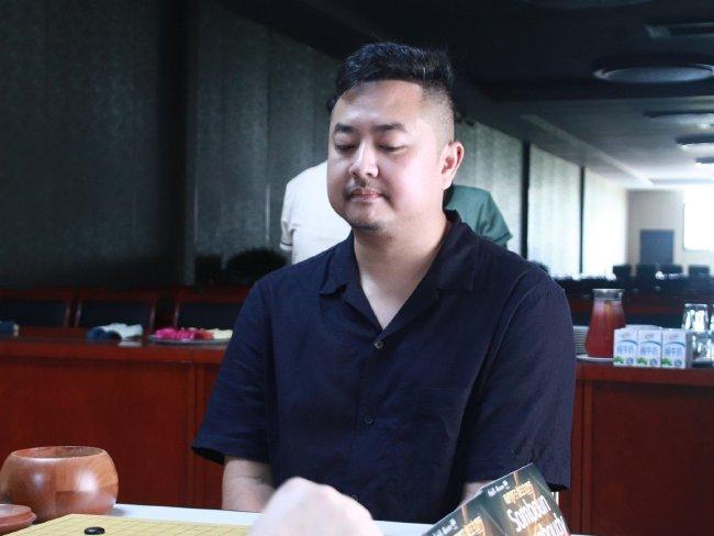 老挝原土第一能手:Somboun Duangboudy