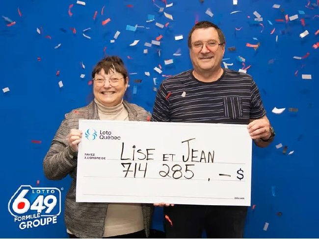 贝托莱爱妻揽奖照