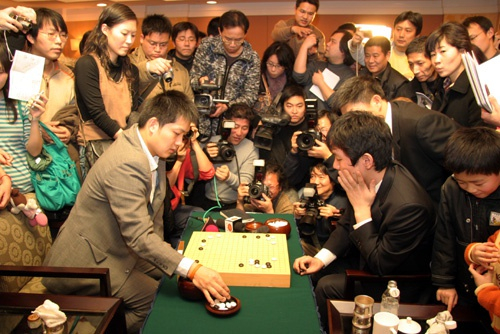 众多媒体赛后采访