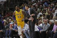詹姆斯追上科比历史第三!这统计全NBA只有湖人