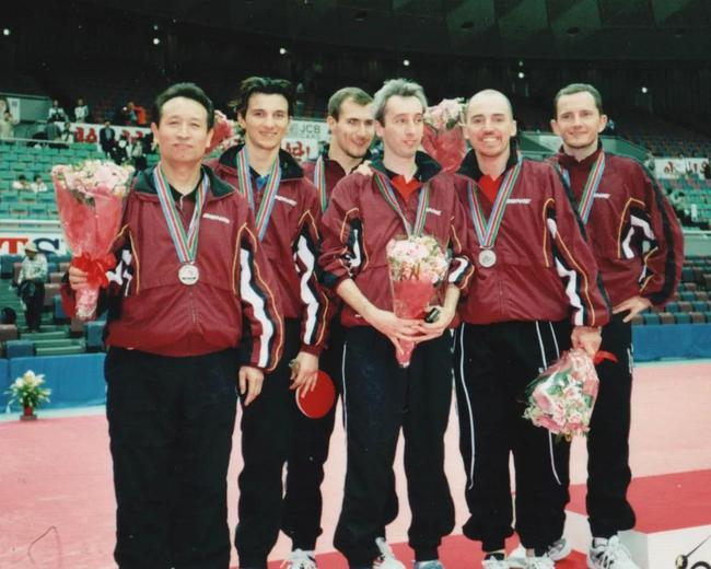 王大勇率比利时队获得2001年大阪世乒赛男团亚军