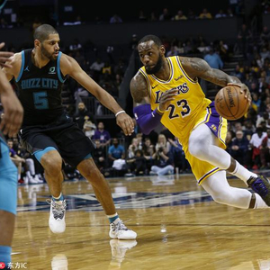 揭秘詹姆斯选择掘金背后的家庭与职业生涯新规划