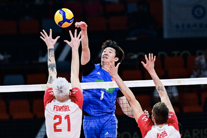 2024年巴黎奥运会男排资格赛 中国队2比3负于波兰队|吴胜|男排|波兰队