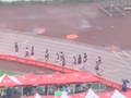大雨中继续的衡水中考体测 人性温度何在
