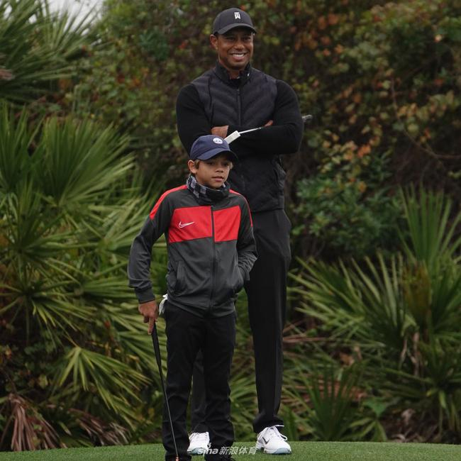 伍兹和儿子查理