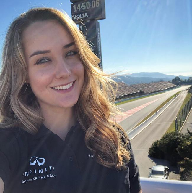 美国女车手库克（Sabre Cook）