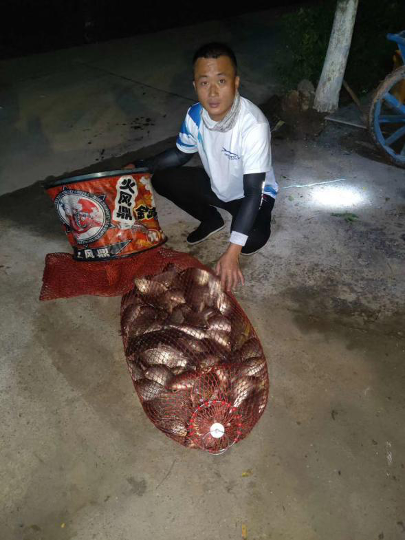 钓鱼市场不断升温 青年钓手成为主力。