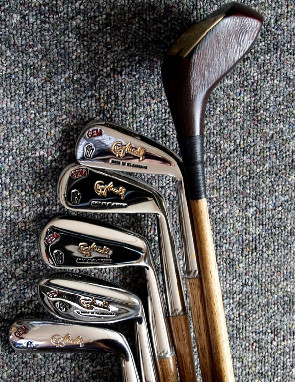 定制乔治-尼克尔胡桃木套杆