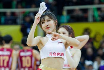 广厦啦啦女郎性感热舞