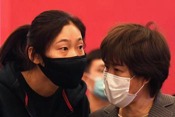 郎平参女排精神展