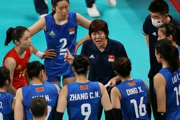 中国女排0-3不敌美国女排