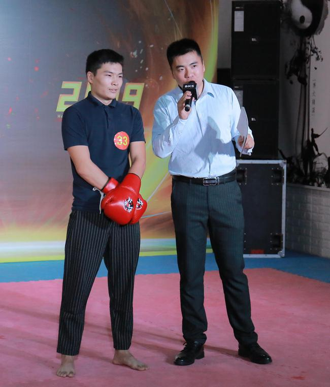 汽车改装师任海路参赛