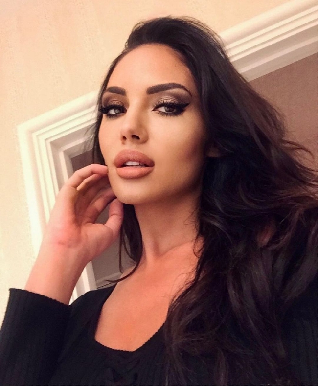 莉迪亚被誉为塞尔维亚的J Lo
