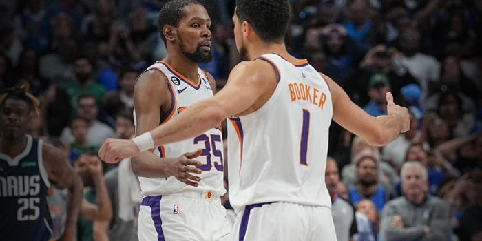 詹姆斯的转会震惊联盟引发热议