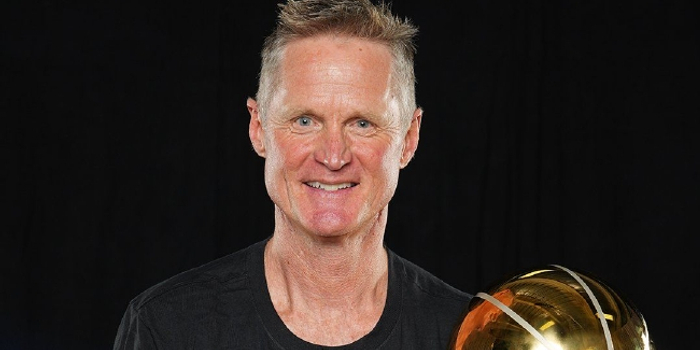 科尔谈球队防守策略升级期待全员健康迎接赛季冲刺阶段