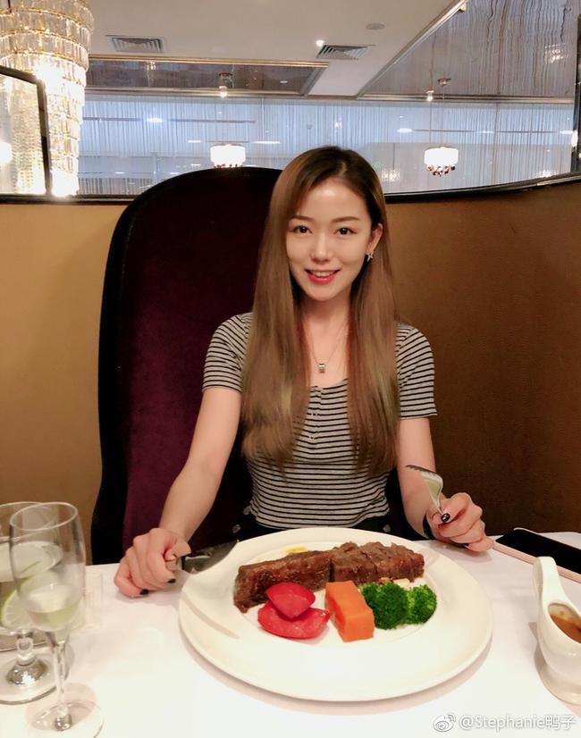 原配“L唐OVE”照片