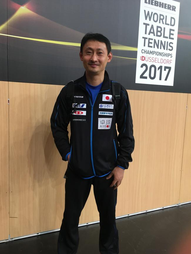 新浪体育专访张本智和父亲（摄影/何霞）