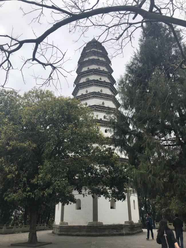 白塔