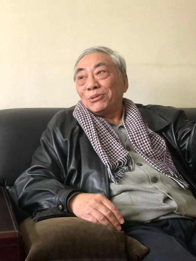 国球的爱国主义和集体主义精神让王俊璞感动，他觉得作为记者，也要以国家利益为重