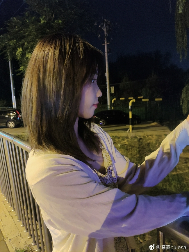 跳高美女邵雨琪走红网络