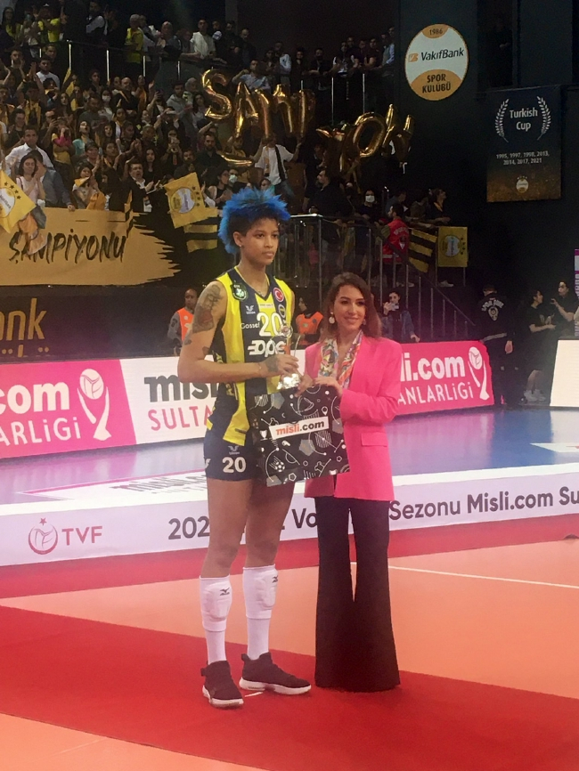 费内巴切女排接应瓦尔加斯获得特别奖