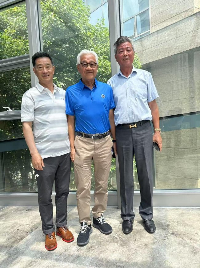 从左到右：马家炜、戴耀宗、于德明