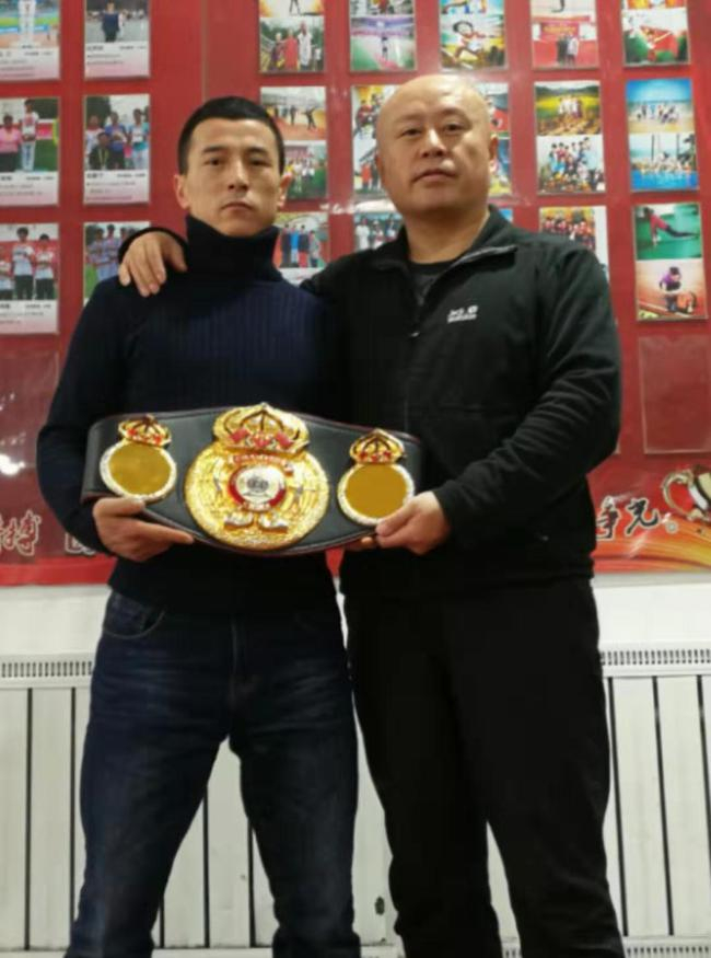 乌兰和启蒙师父唐博