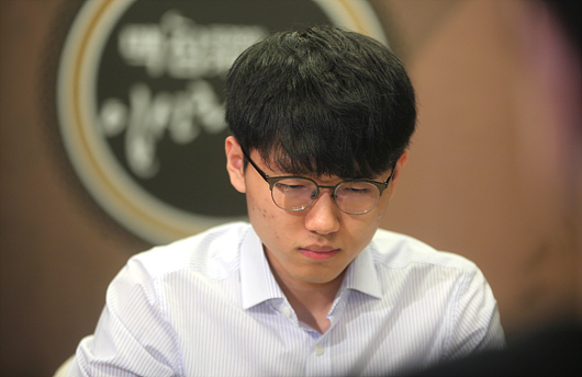 韩国19岁小将申真谞